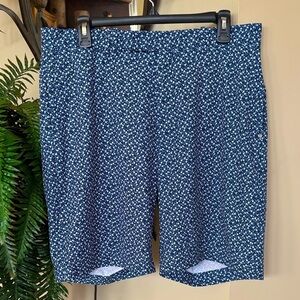 NWOT RLX Ralph Lauren Navy Blue & White Floral Patterned Classic Fit Golf Shorts
